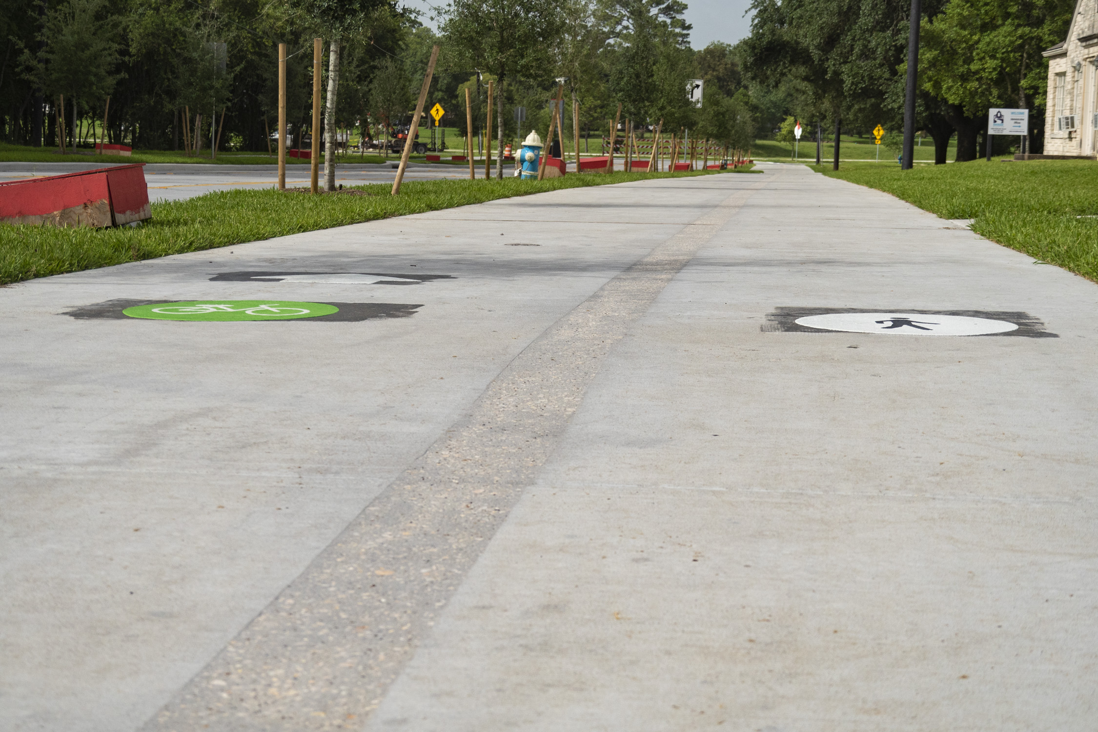 Pedestrian and cyclist lanes at Cullen Boulevard