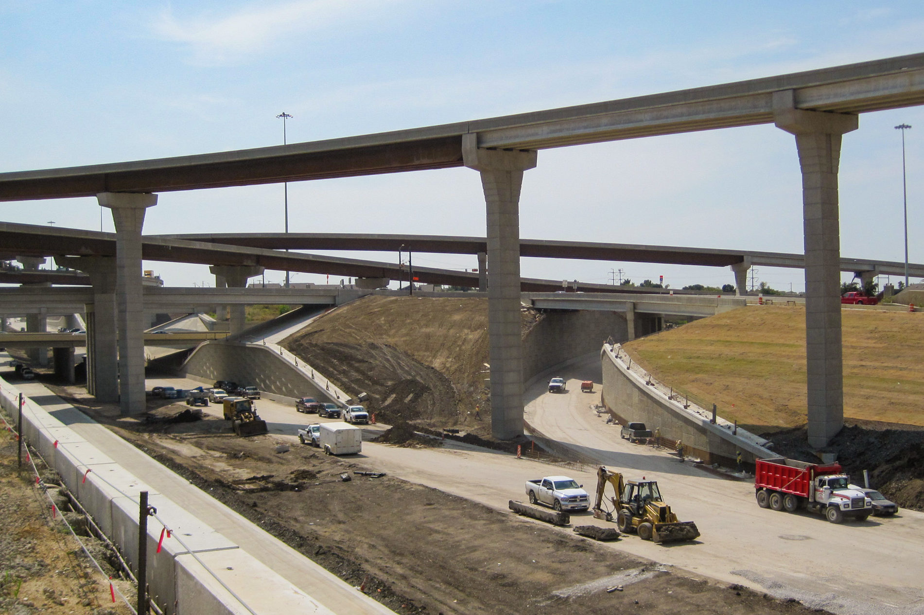 Retaining wall at President George Bush Turnpike, SH 161